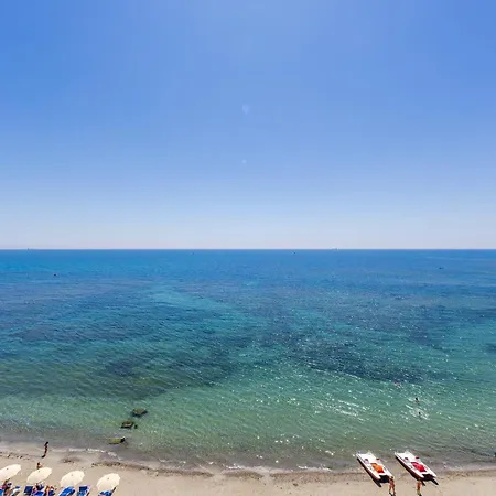 Currila Seafront By Ps Апартаменты Дуррес