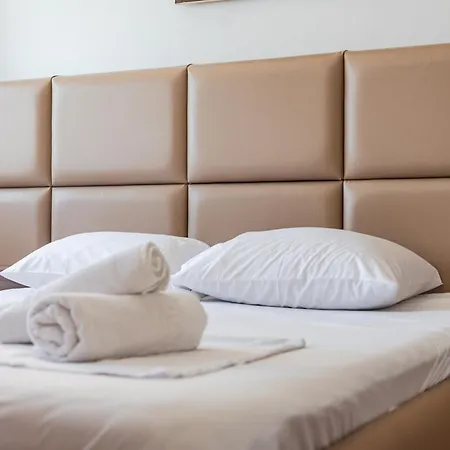 Currila Seafront By Ps