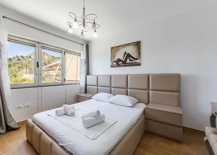 Currila Seafront By Ps Apartment Durrës