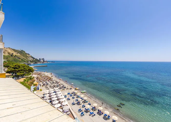 Apartment Currila Seafront By Ps Durrës