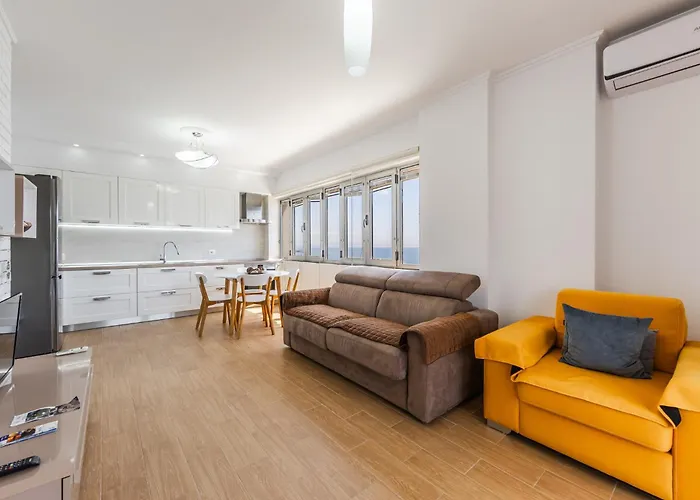 公寓 Currila Seafront By Ps *