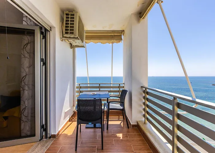 Apartment Currila Seafront By Ps Durrës