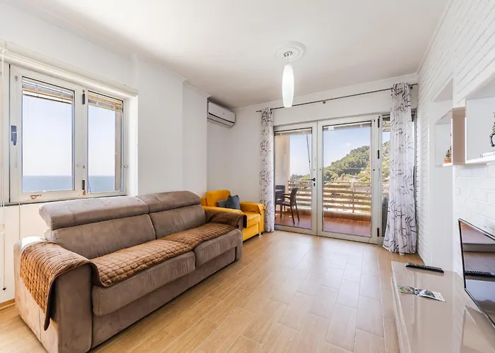 Currila Seafront By Ps *